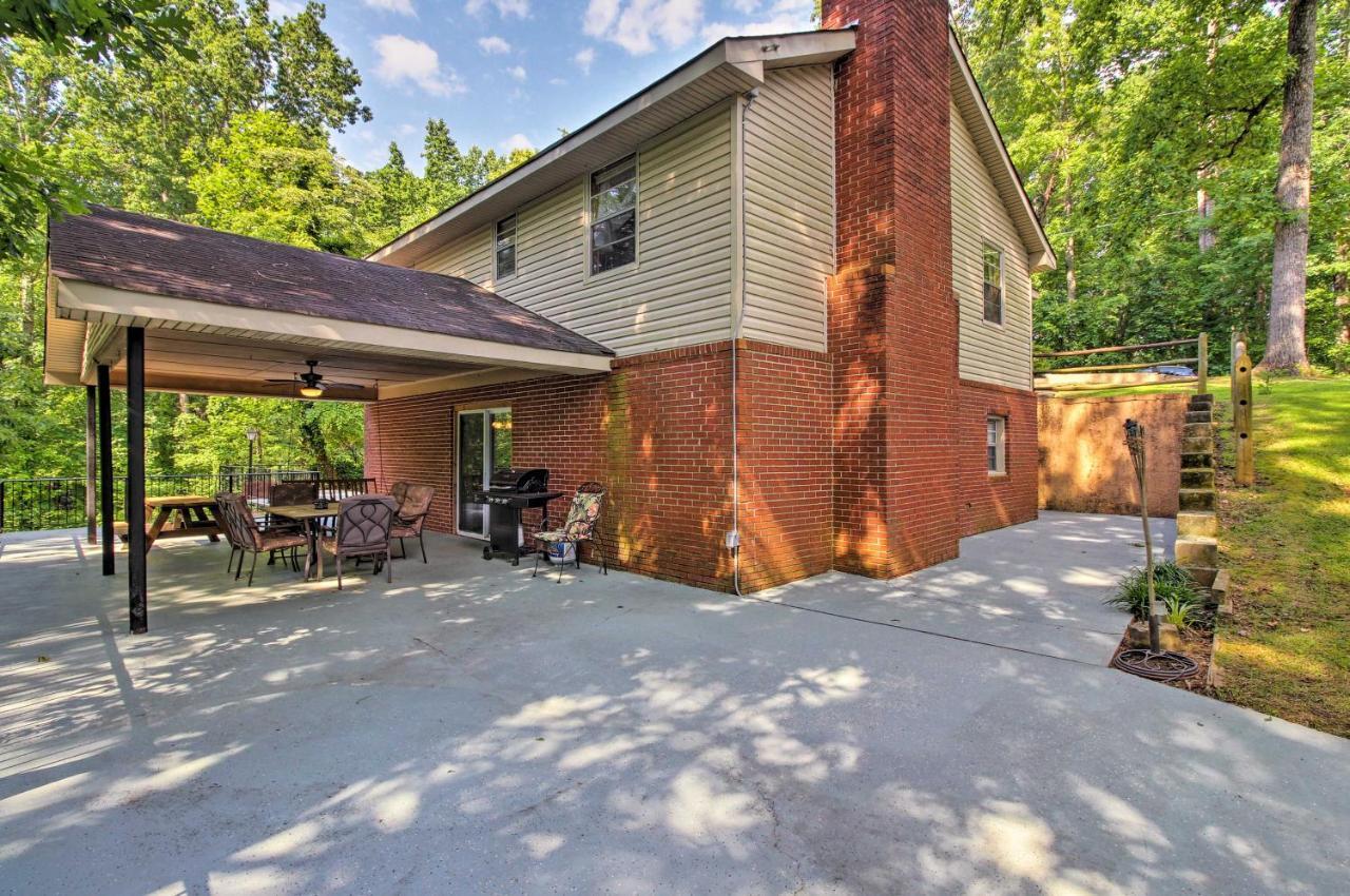 Spacious Georgia Getaway With Dock On Lake Lanier! Gainesville Exteriér fotografie