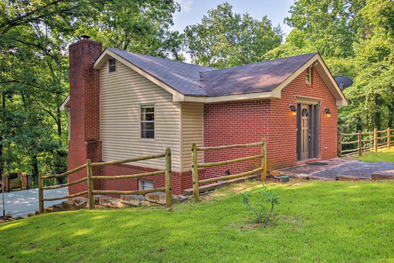 Spacious Georgia Getaway With Dock On Lake Lanier! Gainesville Exteriér fotografie